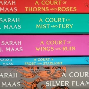 ((SOLD))Set of A Court of Thorns and Roses books.